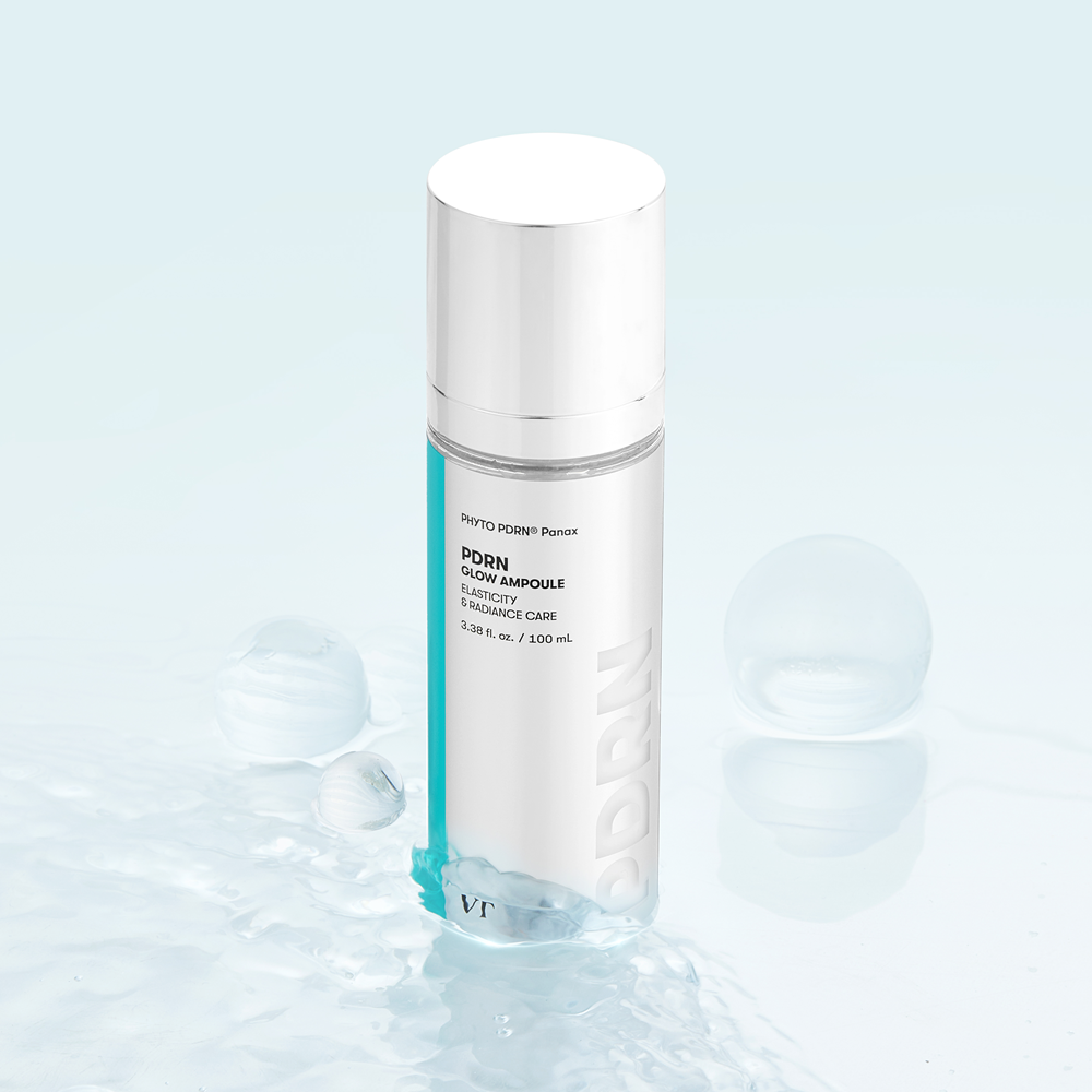 VT Cosmetics PDRN Glow Ampoule Mist 100 ml silver bottle with water and glass droplets — manufacturer photograph